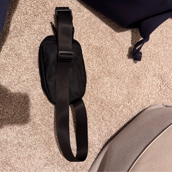Black Lululemon Belt Bag - Picture 3 of 3